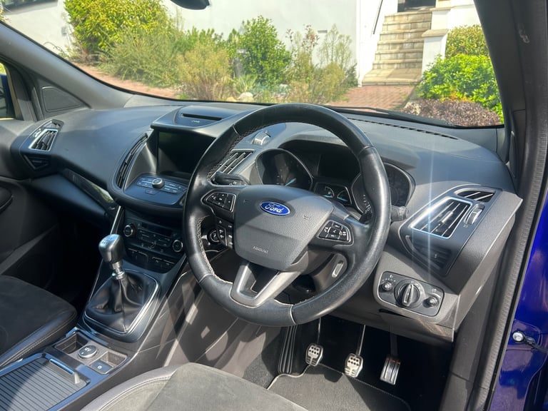 2017 Ford Kuga 2.0 TDCi 180 ST-Line 5dr HATCHBACK Diesel Manual