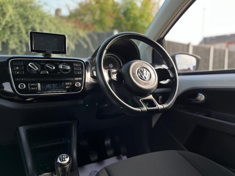 2015 Volkswagen up! 1.0 High up! Euro 5 5dr HATCHBACK Petrol Manual