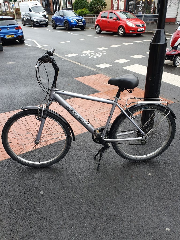 image for RALEIGH LITE BIKE IN EXCELLENT CONDITION 
