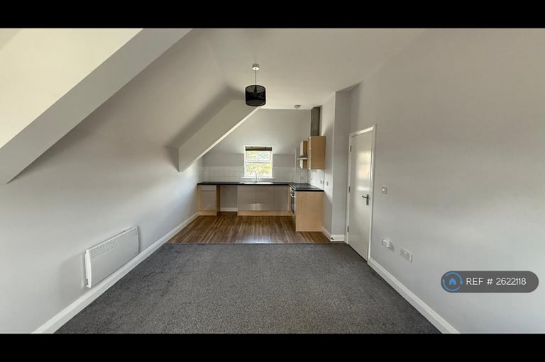 2 bedroom flat in Palace Close, Shepshed, Loughborough, LE12 (2 bed) (#2622118)