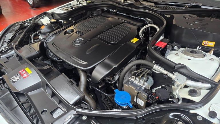  Mercedes-Benz E-Class 3.5 AUTO AMG LINE E350 AVANTGARDE Petrol Automatic