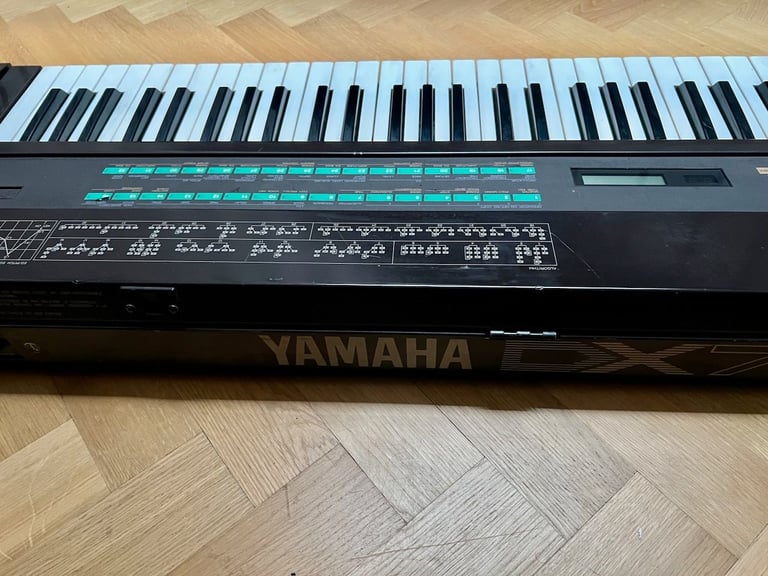 Yamaha DX7 FM Synthesizer