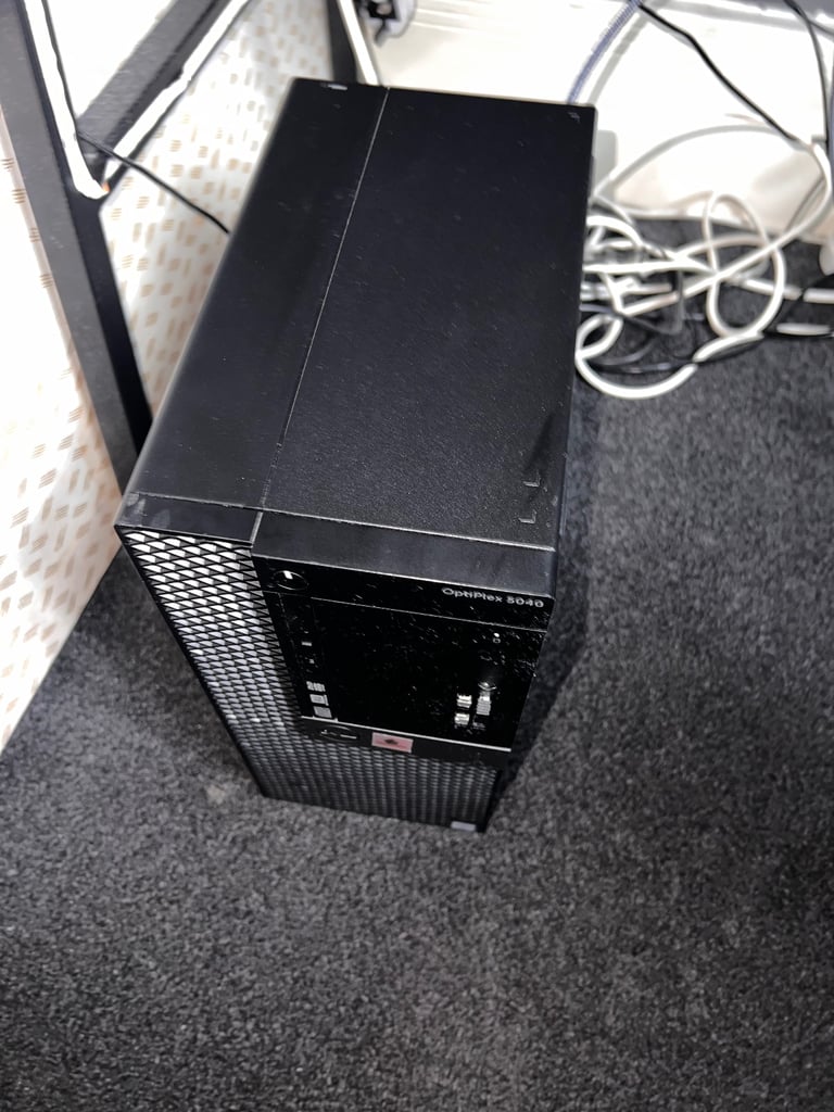 Dell Optiplex 5040  (256GB SSD, Intel Core i5-6500, 3.2GGHz, 16GB) Desktop