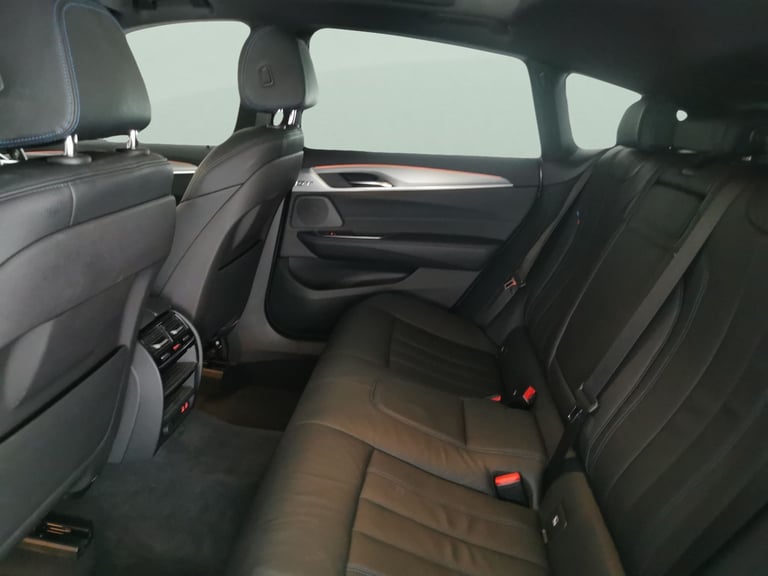 2020 BMW 6 Series Gran Turismo 2.0 620d M Sport GT 5dr Diesel Auto Euro 6 (s/s) (190 ps) - CARPLA...