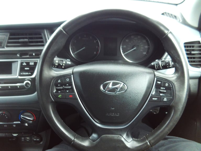 2015 Hyundai i20 1.2 SE 5dr HATCHBACK Petrol Manual