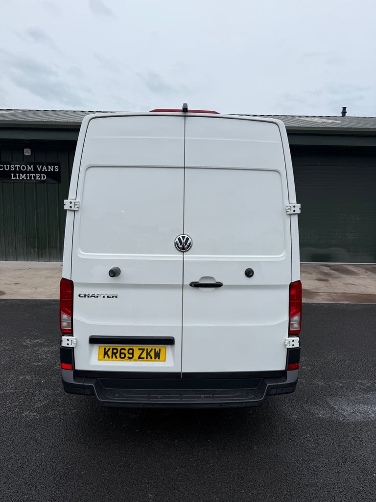 VOLKSWAGEN CRAFTER TRENDLINE 2.0TDI 140 MWB HIGH ROOF EURO 6 ***NO VAT***