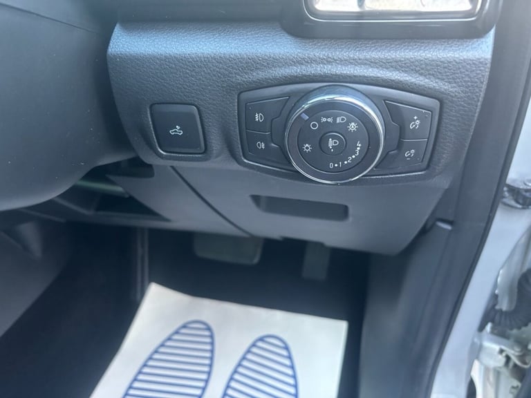 2020 Ford Ranger 2.0 EcoBlue Wildtrak in silver, 56,000 miles, 2 owners, Euro 6 ULEZ, 4x4, a PICK...