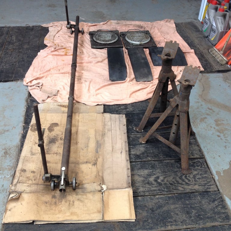 Vintage / Classic Car  Equipment