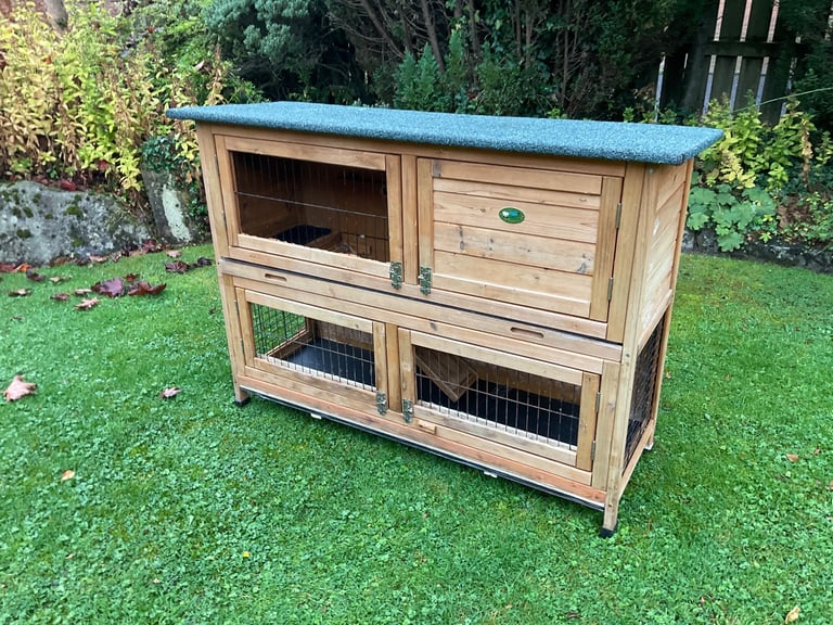 Rabbit or Guinea Pig Hutch + Extras. Possibly Deliver. 