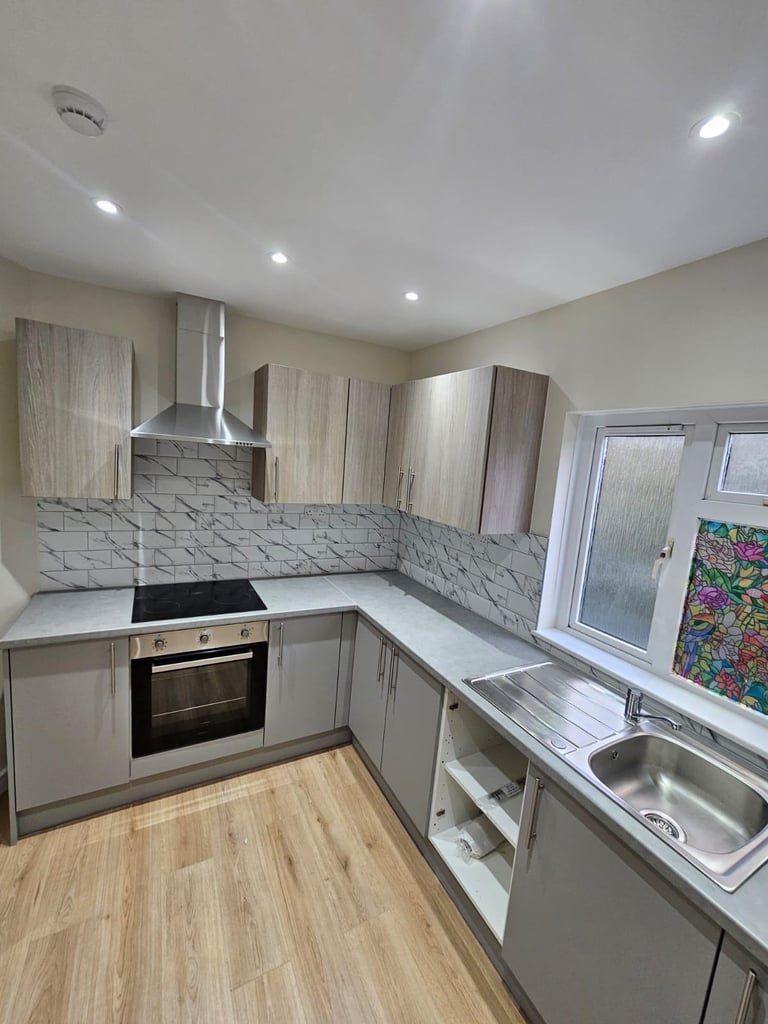 BEDSIT STUIDO PROPERTY QUARRY ROAD ME15