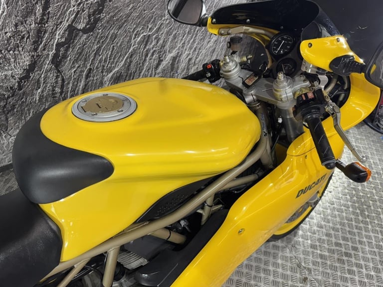 DUCATI SUPERSPORT 900 2000 900SS
