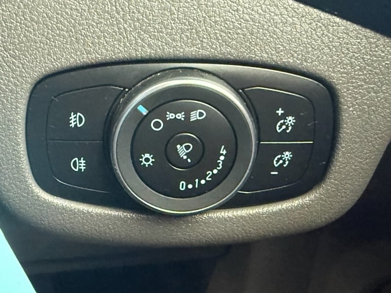 2022 Ford Transit Connect 1.5 230 EcoBlue Trend Panel Van 5dr Diesel Manual L2 Euro 6 (s/s) (100 ...