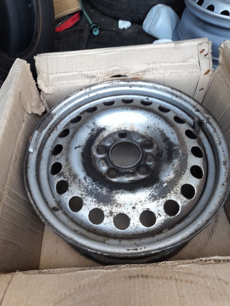 Various rims and tyers 