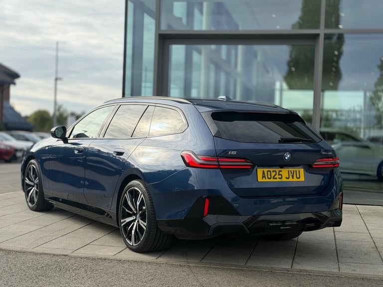 2025 BMW i5 250kW eDrive40 M Sport Pro 84kWh 5dr Auto ESTATE ELECTRIC Automatic