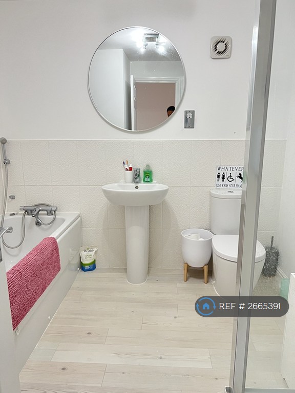 1 bedroom in Castle Hedingham, Trowbridge, BA14 (#2665391)