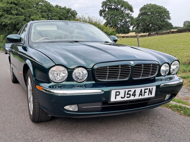 Jaguar XJ 350 SE 3.0 Petrol V6, Metallic Jaguar Racing Green, Full year no advisory MoT