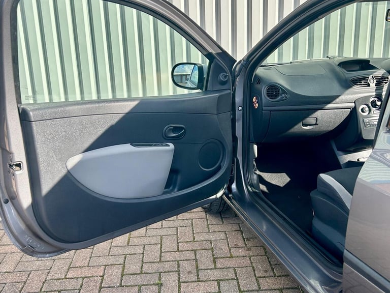 RENAULT CLIO 1.2 Bizu 2011