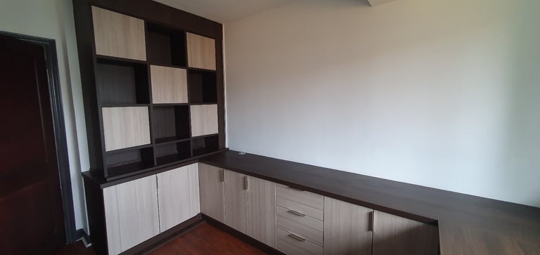 Office furniture 