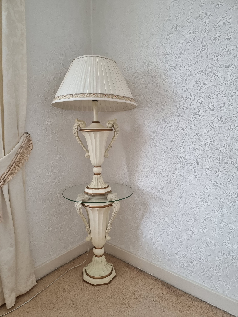 Floor stand, glass top & lamp