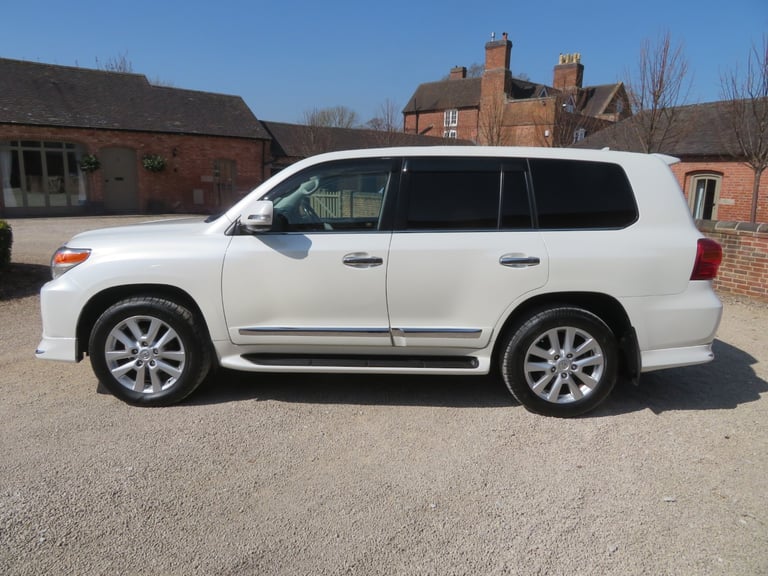2015 Toyota Landcruiser ZX 4.6 V8  4x4 Petrol Automatic