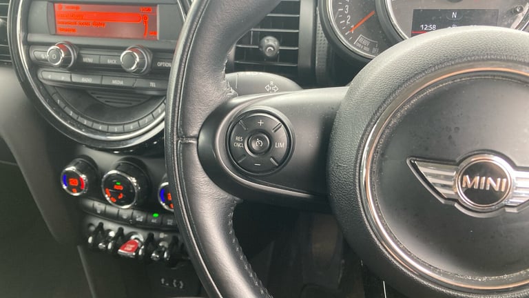 2016 MINI Hatch 1.5 Cooper 5dr Petrol Hatchback Hatchback Petrol Manual