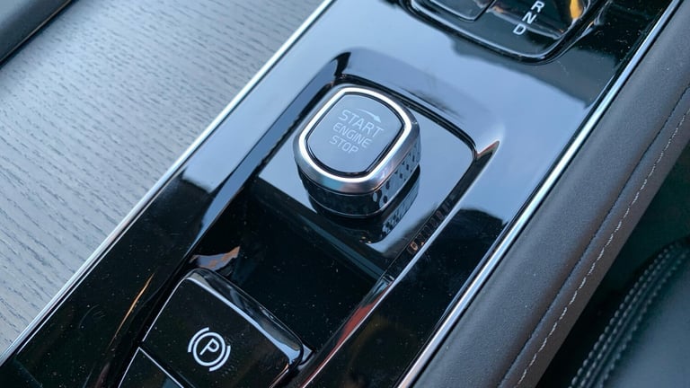 2025 Volvo XC90 2.0 B5 MHEV Ultra Bright SUV 5dr Petrol Hybrid Auto 4WD Euro 6 (s/s) (250 p ESTAT...