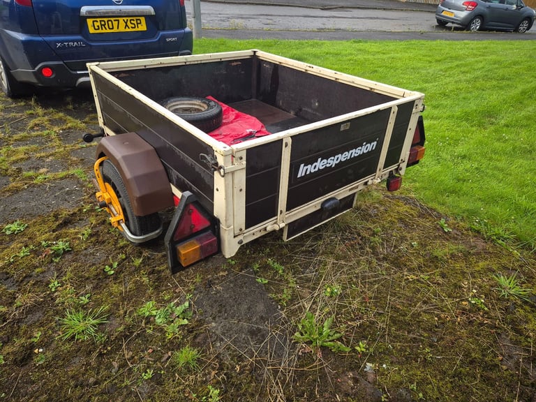 Small indespension trailer