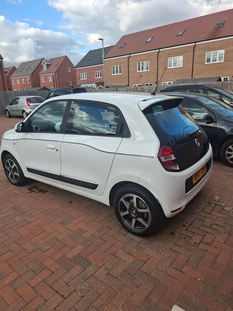 Renault, TWINGO, Hatchback, 2017, Manual, 999 (cc), 5 doors