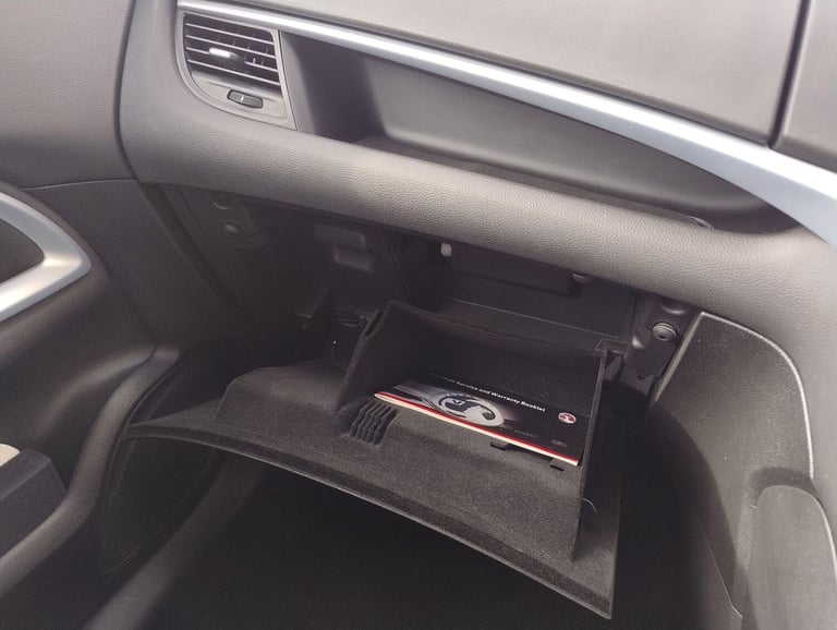 2014 Vauxhall Zafira Tourer 2.0 CDTi Exclusiv Auto Euro 5 5dr MPV Diesel Automatic