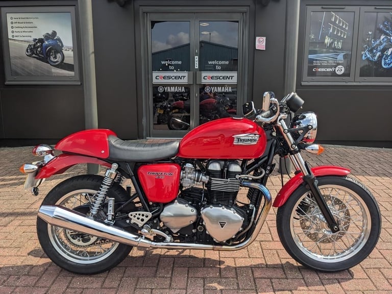 image for TRIUMPH THRUXTON 900 2008 - STUNNING RED - 3 OWNERS - 2900 MILES - VERY CLEAN