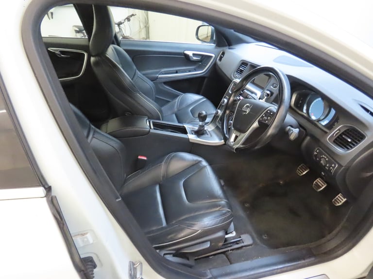 2014 Volvo S60 1.6 D2 R-Design Saloon 4dr Diesel Manual Euro 5 (s/s) (115 ps)