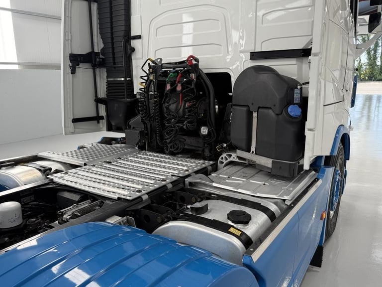 VolvoFH540,XL,SIDE SKIRTS ,AIR HORNS , FRONT AIR SUSP,TWIN FUEL TANKS 