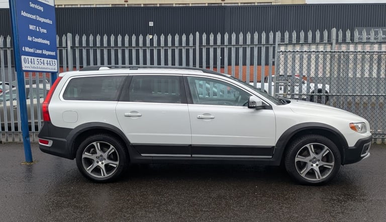 Volvo XC70 D5 SE LUX AUTO 4X4 AWD ESTATE - 12 MONTH WARRANTY -