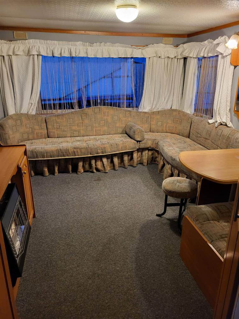 Residential Caravan  South Ockendon Area  Close to Train Station, Bus Stop & Shops 