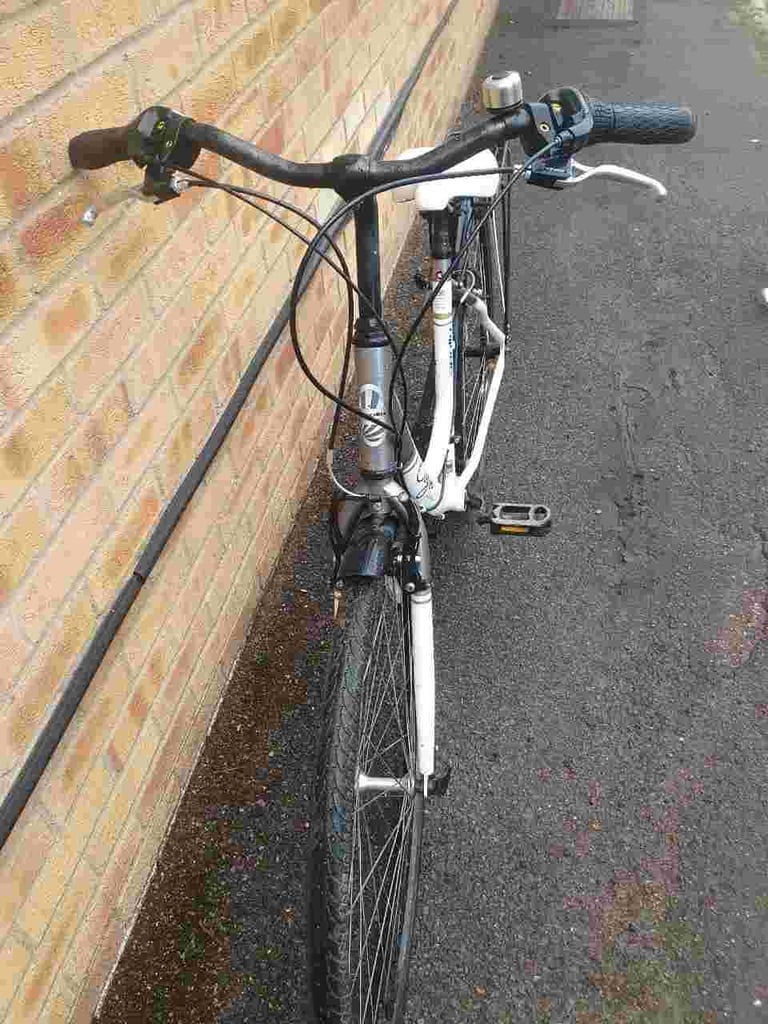 Oxford Discount Bicycles: Buy it, ride it, sell it back to us if you wish!