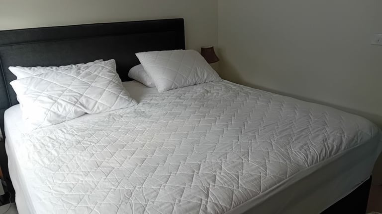 image for Super king Divan Base and igel mattress