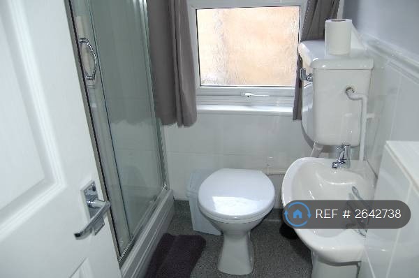 8 bedroom house in Cowley Road, Oxford, OX4 (8 bed) (#2642738)