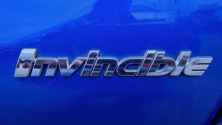 2017 Toyota Hilux 2.4 D-4D Invincible Auto 4WD Euro 6 4dr (TSS, 3.5t) PICK UP Diesel Automatic