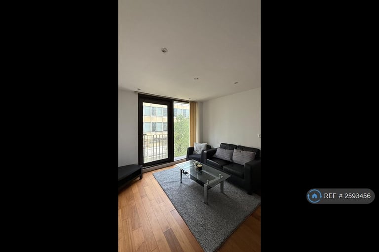 1 bedroom flat in City Lofts St. Pauls, Sheffield, S1 (1 bed) (#2593456)