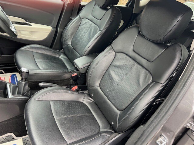 2018 Renault Captur 0.9 TCE 90 GT Line 5dr HATCHBACK Petrol Manual