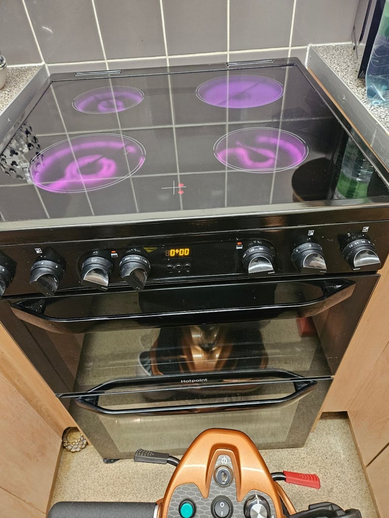 image for Hotpoint Electric cooker