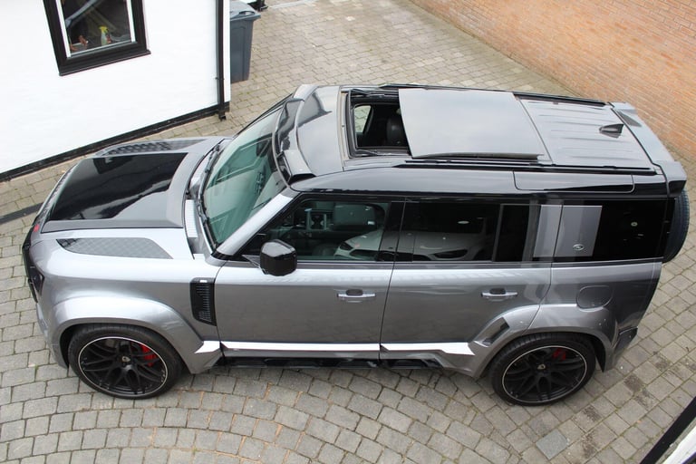 2023 Land Rover Defender 2.0 P400e X-Dynamic SE 110 5dr Auto ESTATE PETROL/ELECTRIC Automatic