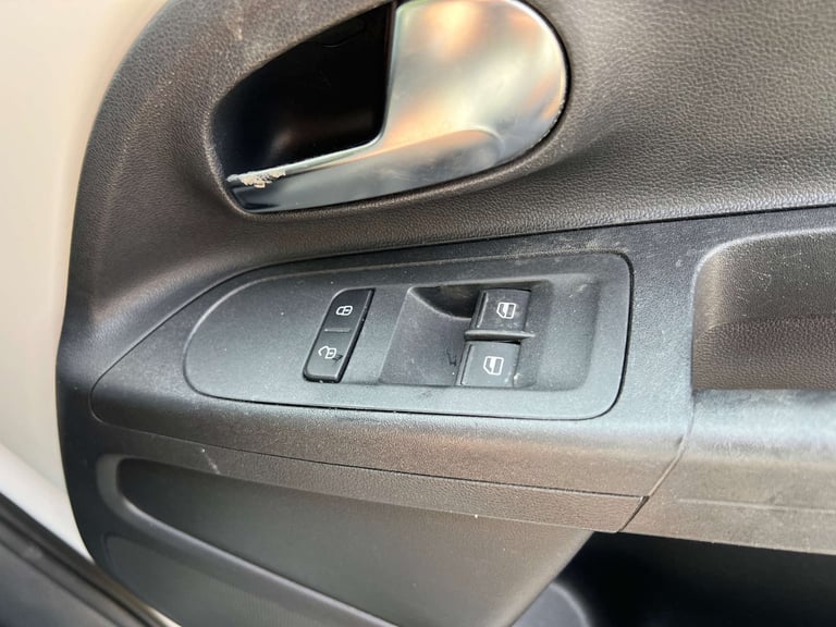 2017 Volkswagen up! 1.0 Move Up 5dr Hatchback Petrol Manual