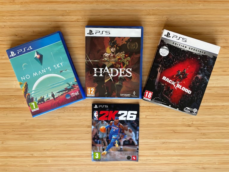 🎮 PlayStation 5 (Disc Edition) + 4 Games