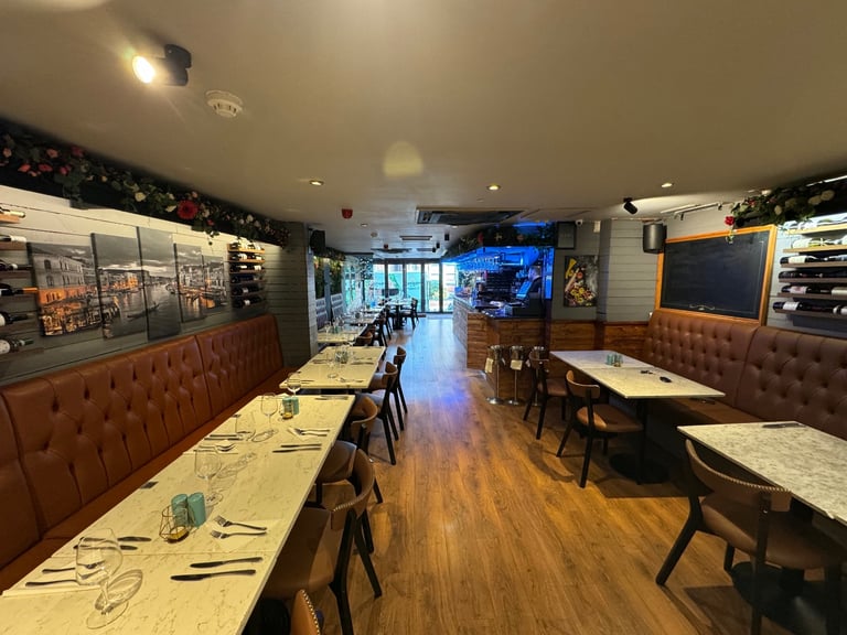 Restaurant/Luxury Bar Business For Sale - Prime Location - Modern Interior - Free Parking