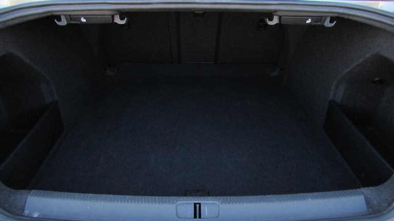 2013 Volkswagen Passat 2.0 TDI Bluemotion Tech SE 4dr DSG SALOON Diesel Automatic