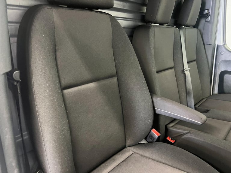 2024 Mercedes-Benz Sprinter 2.0 315 CDI Premium FWD L2 H2 Euro 6 (s/s) 5dr Panel Van Diesel Manual