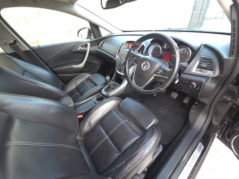 Vauxhall, ASTRA, Hatchback, 2010, Manual, 1686 (cc), 5 doors