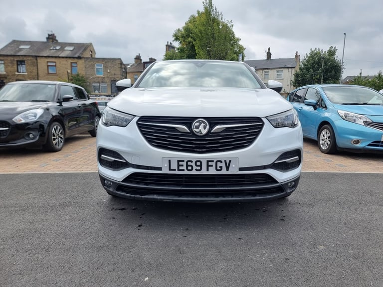 2020 Vauxhall Grandland X SE Turbo, 17,000 MILES. 5 Months MOT