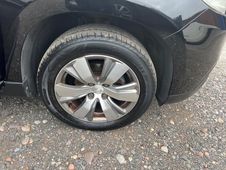 PEUGEOT 2008 1.2 PureTech Active 2015